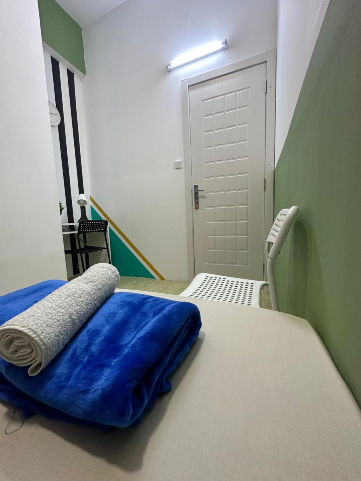 Spacious Mini Partition Near Emirates Mall Homestay *