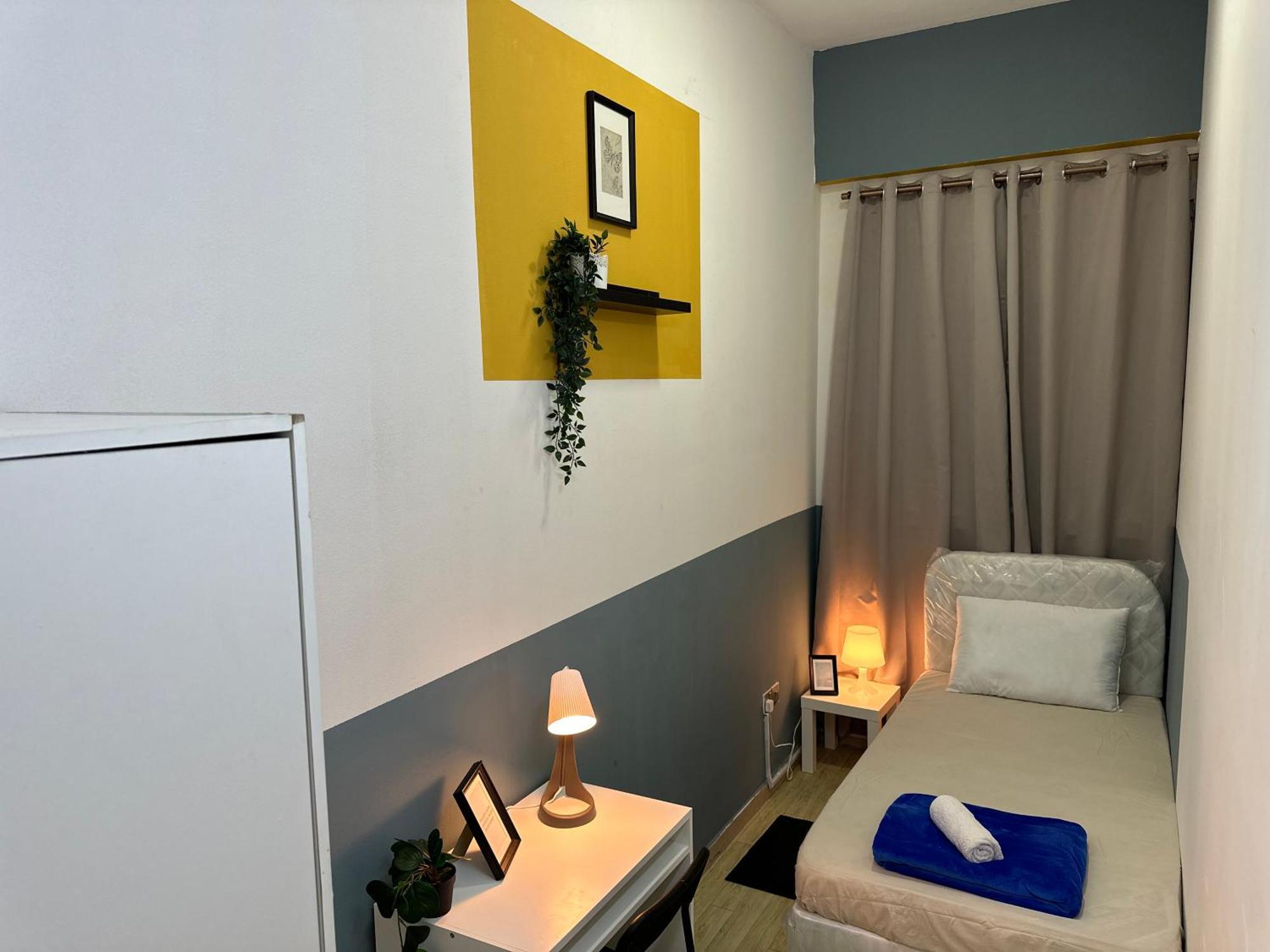 Homestay Spacious Mini Partition Near Emirates Mall