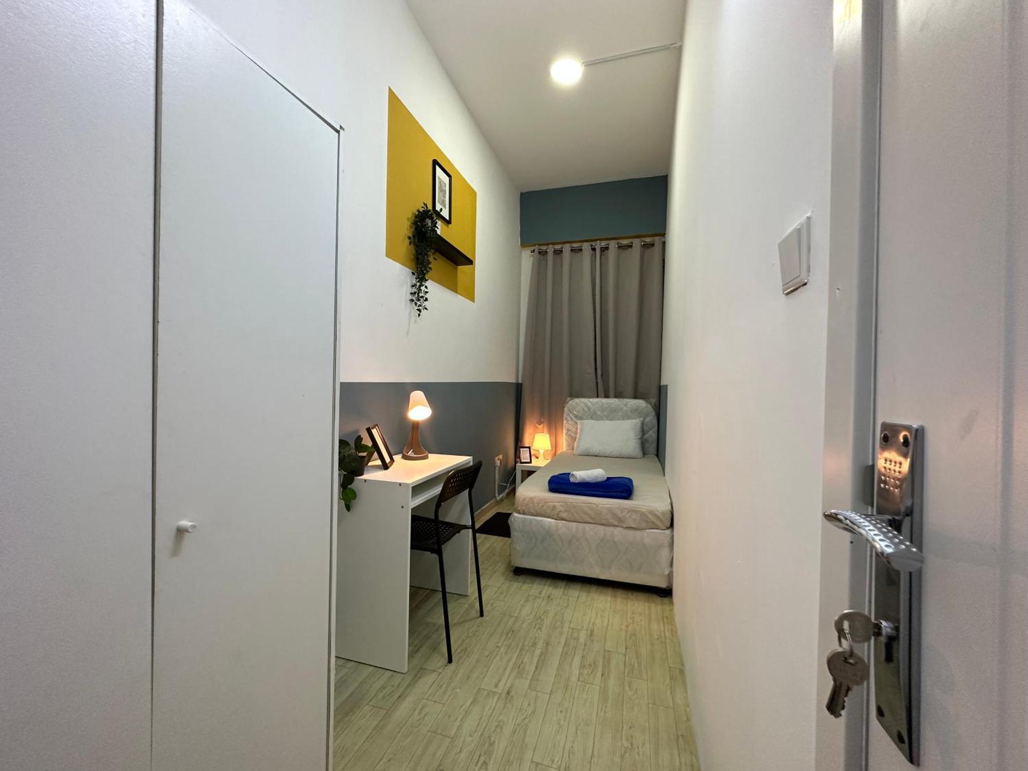 Spacious Mini Partition Near Emirates Mall Homestay *