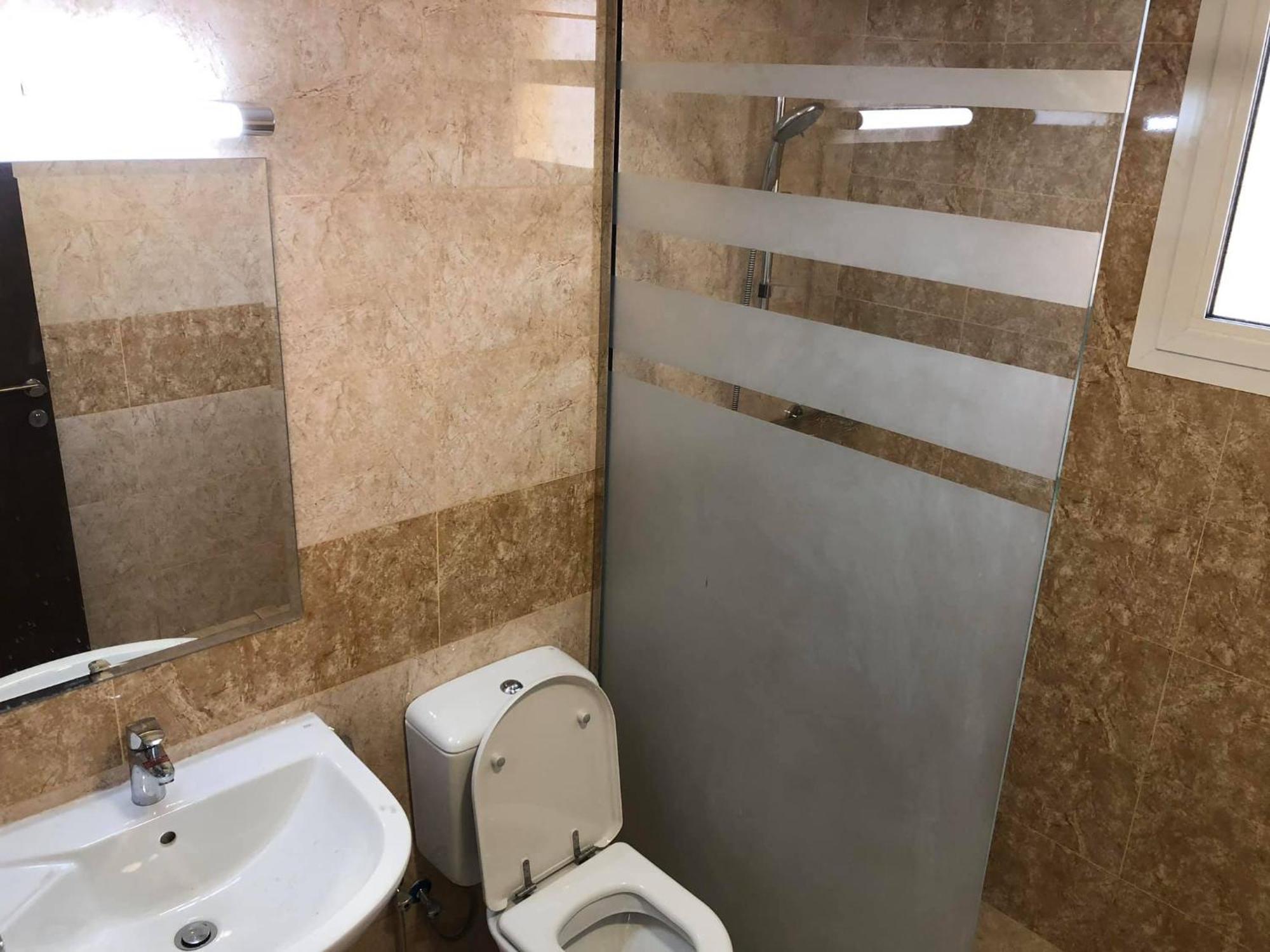 Spacious Mini Partition Near Emirates Mall * Dubai