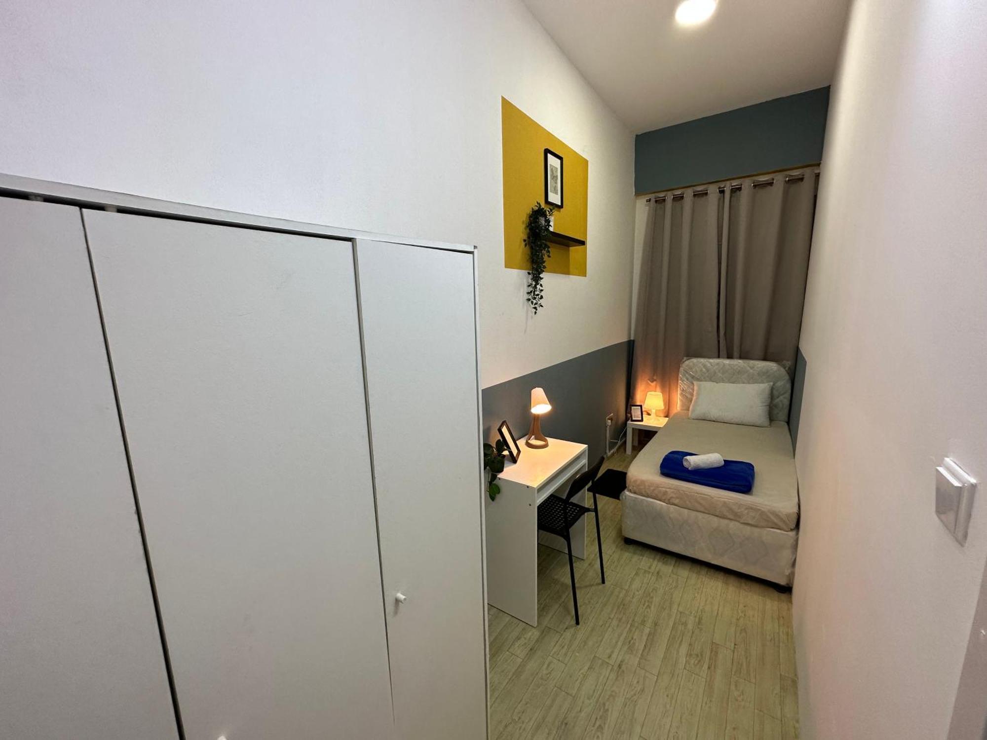 Spacious Mini Partition Near Emirates Mall Homestay