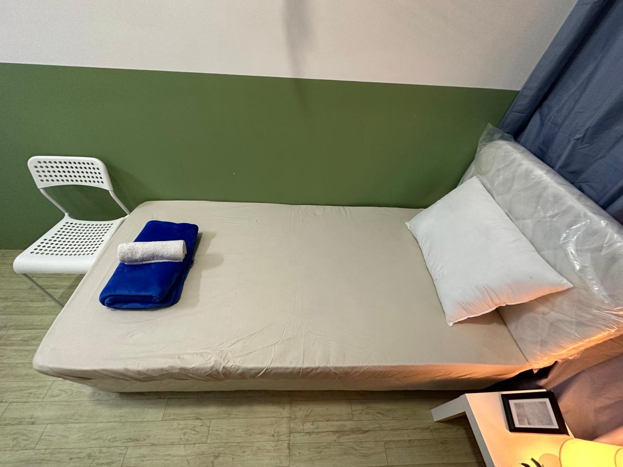 Homestay Spacious Mini Partition Near Emirates Mall