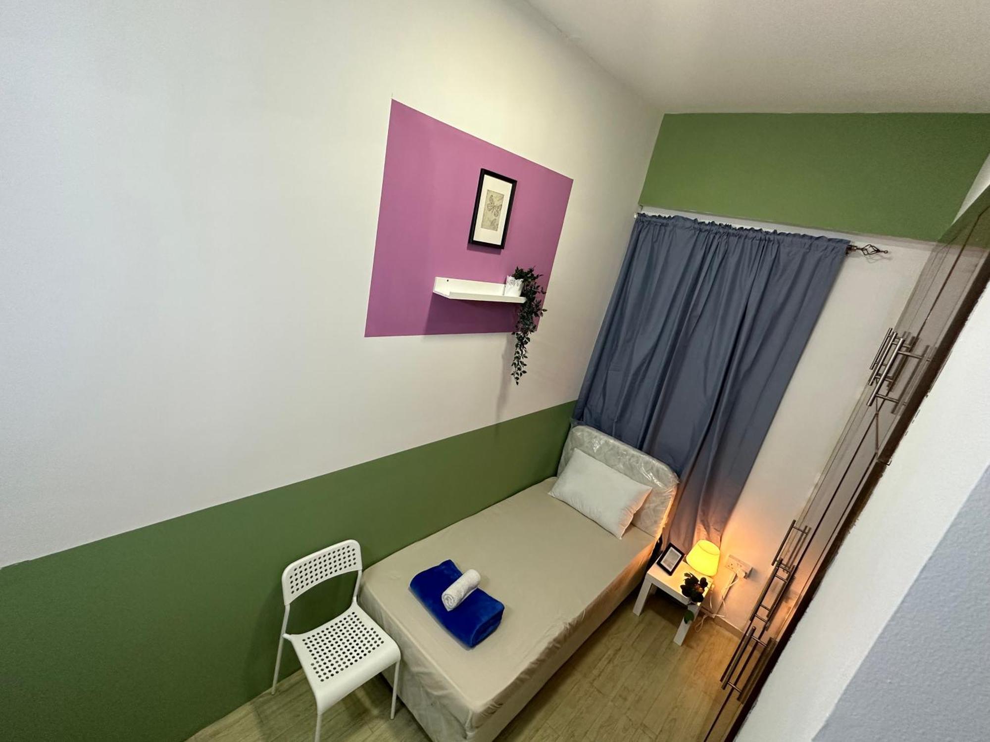 Spacious Mini Partition Near Emirates Mall Homestay