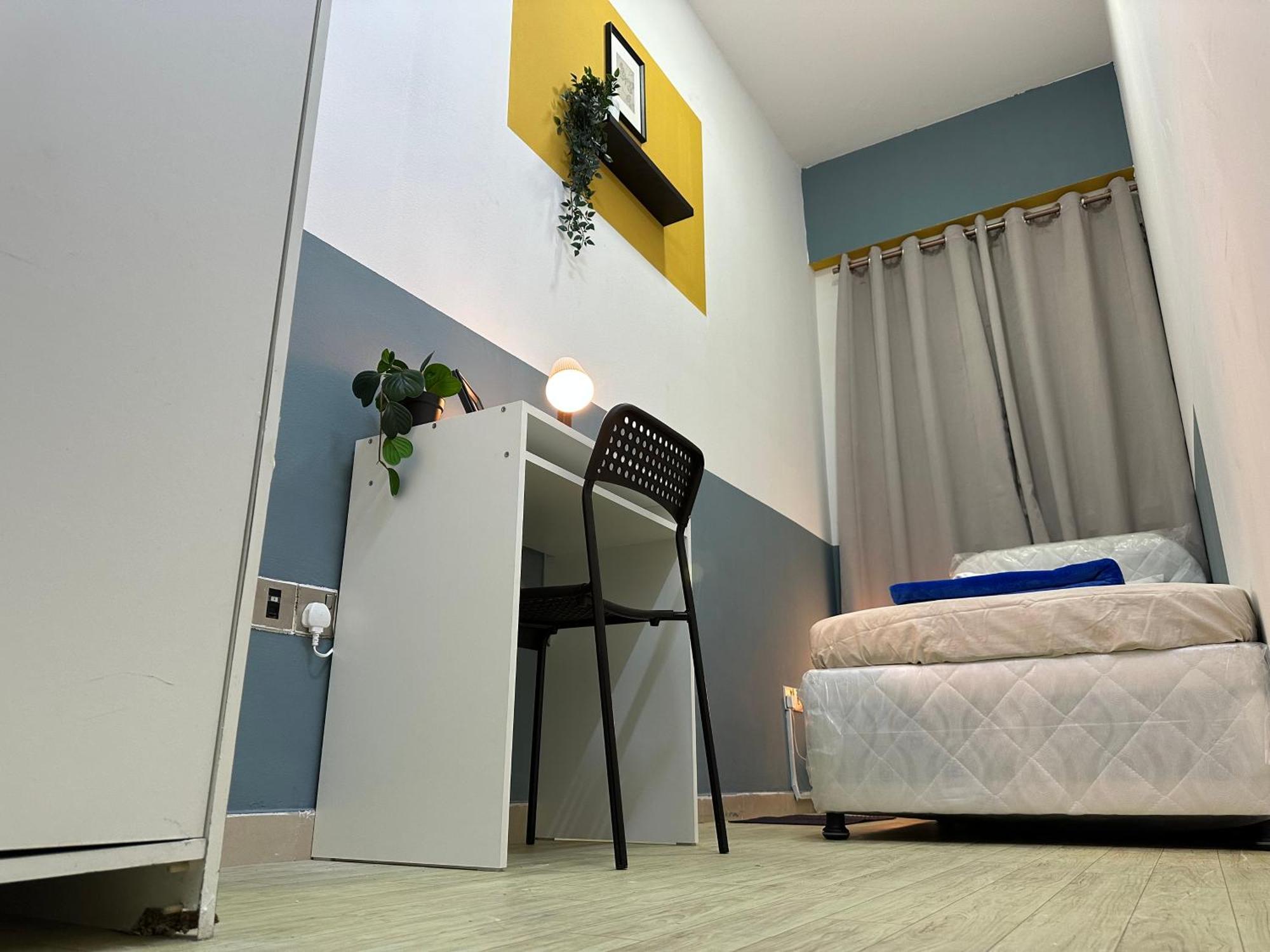 Spacious Mini Partition Near Emirates Mall